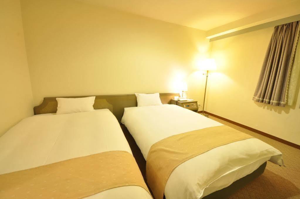 Loisir Hotel Yokkaichi Buitenkant foto